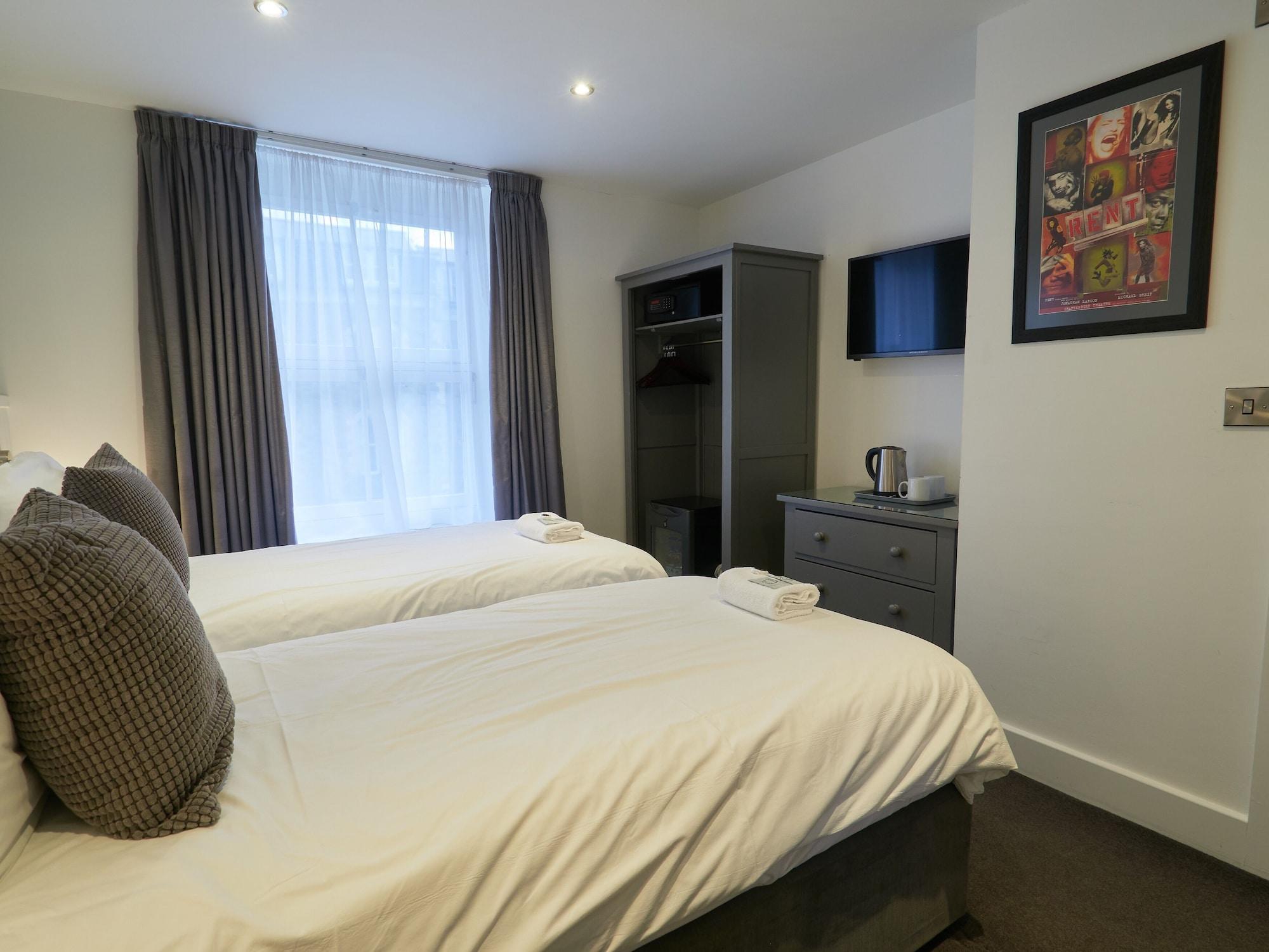 Carlton Hotel อิลฟราคูมบ์ ภายนอก รูปภาพ